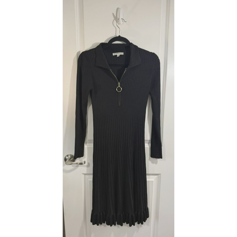 NWOT Robbie Bee Black Ribbed Knit dress Gold Quarter zip mock neck fit & Flare